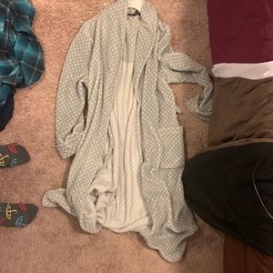 Thrifted large grey polka dot robe
